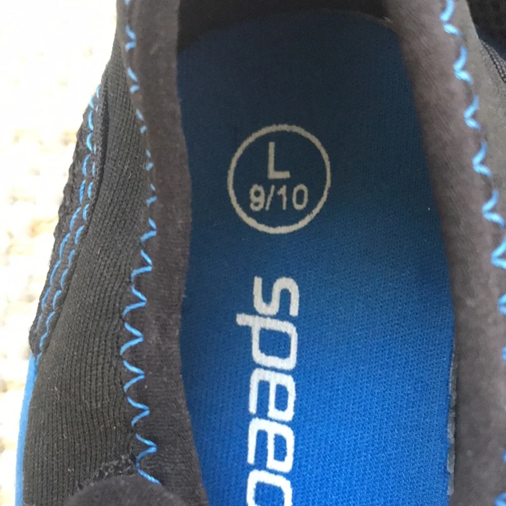 Speedo Water Shoes (toddler size 9/10)